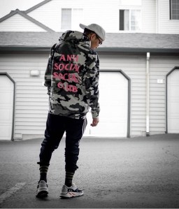 curator blog streetwear outfits