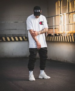 curator blog streetwear outfits