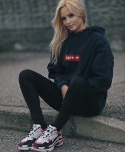 curator blog streetwear outfits