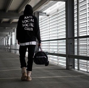 curator blog streetwear outfits