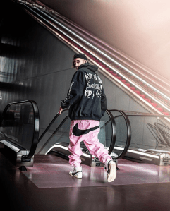 curator blog streetwear outfits