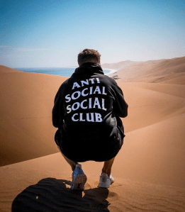 curator blog streetwear outfits