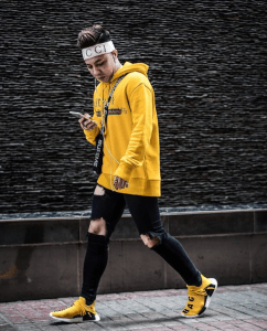 curator blog streetwear outfits