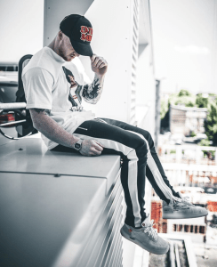 curator blog streetwear outfits