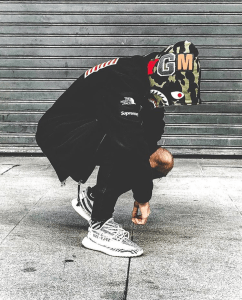 curator blog streetwear outfits