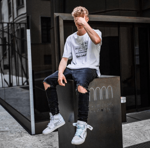 curator blog streetwear outfits