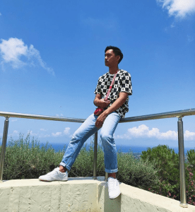 curator blog streetwear outfits