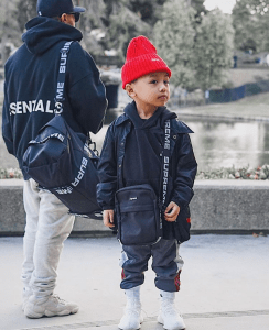 curator blog streetwear outfits
