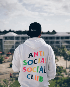 curator blog streetwear outfits