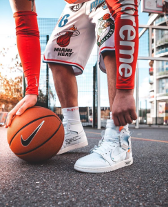 curator blog streetwear outfits