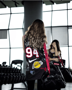 curator blog streetwear outfits