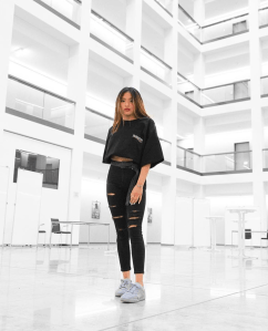 curator blog streetwear outfits