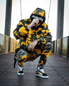 curator blog streetwear outfits