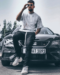 curator blog streetwear outfits