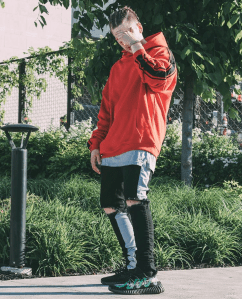 curator blog streetwear outfits